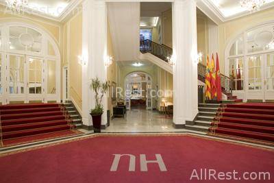 NH Gran Hotel 6